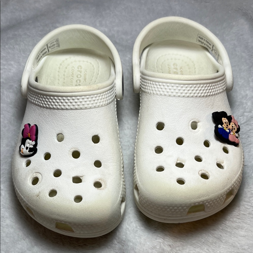CROCS Kids White Sandals with Cartoon Charms